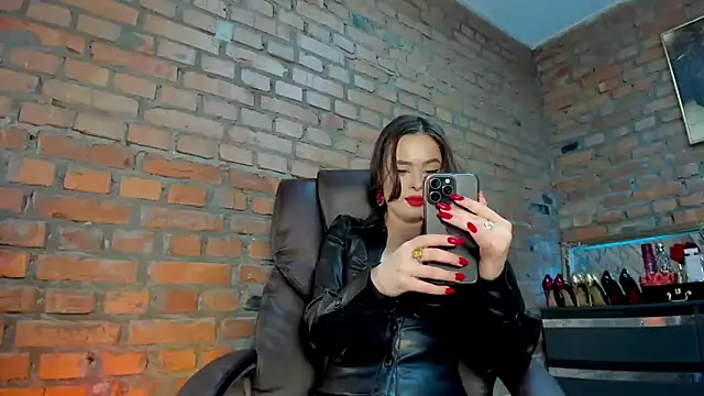 MistressMilana online show from March 22, 1:34 pm