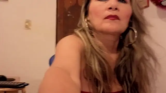 amandabakerx online show from June 24, 4:16 pm