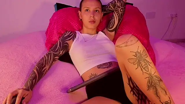 goddess vee  online show from March 7, 3:02 am