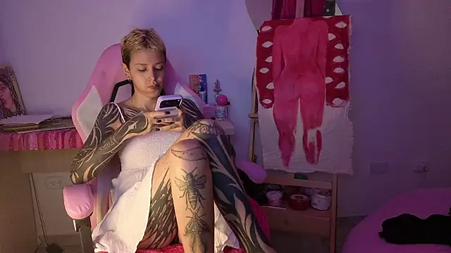 goddess vee  online show from June 17, 8:19 pm