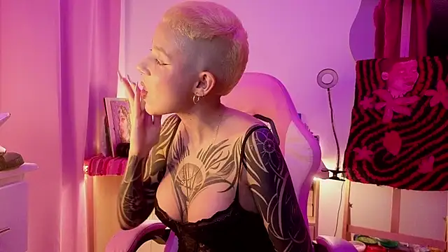 goddess vee  online show from April 22, 4:52 am