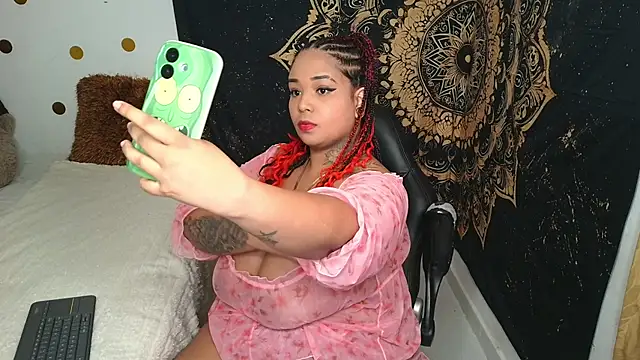 Snapshot of Amaranthagolldiie chatting on March 31, 9:28 pm Amaranthagolldiie online show from March 31, 9:28 pm