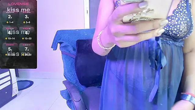 Snapshot of Naughty_nightz chatting on September 25, 3:29 pm Naughty nightz online show from September 25, 3:29 pm