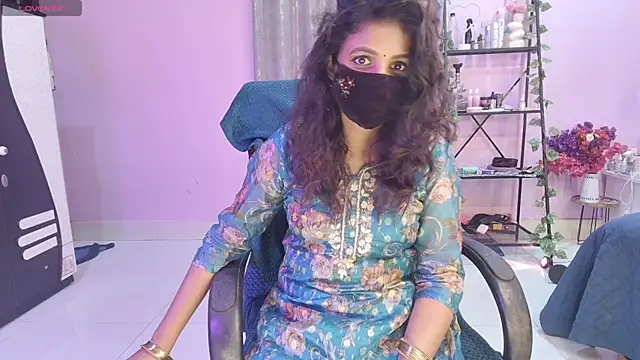 Snapshot of Naughty_nightz chatting on October 20, 2:28 pm Naughty nightz online show from October 20, 2:28 pm