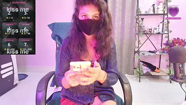 Snapshot of Naughty_nightz chatting on November 29, 1:17 am Naughty nightz online show from November 29, 1:17 am