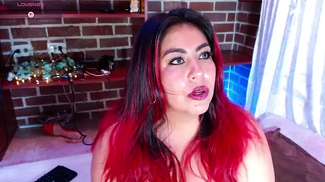 gatuwildhott online show from July 24, 8:05 pm