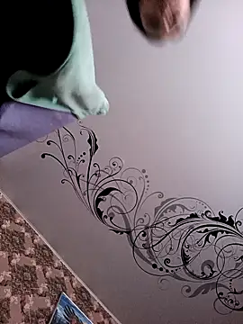 Snapshot of LeilaSaint chatting on November 11, 6:52 am LeilaSaint online show from November 11, 6:52 am