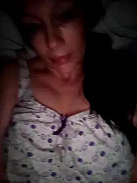 Snapshot of LeilaSaint chatting on November 28, 5:57 pm LeilaSaint online show from November 28, 5:57 pm