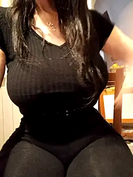 Snapshot of eva750 chatting on March 19, 5:17 pm eva750 online show from March 19, 5:17 pm