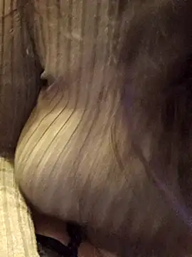 Snapshot of eva750 chatting on March 12, 7:04 pm eva750 online show from March 12, 7:04 pm