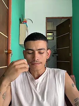 Snapshot of sorry-mom69 chatting on February 15, 2:38 pm sorry-mom69 online show from February 15, 2:38 pm