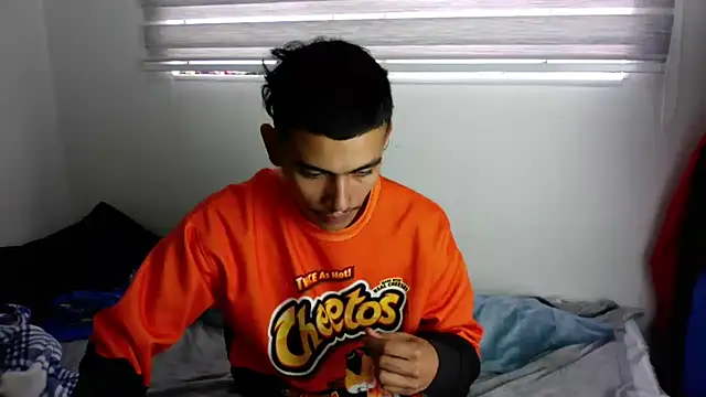 sorry-mom69 online show from April 15, 2:43 pm