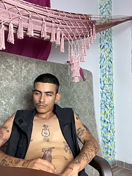 Snapshot of sorry-mom69 chatting on February 8, 3:15 am sorry-mom69 online show from February 8, 3:15 am