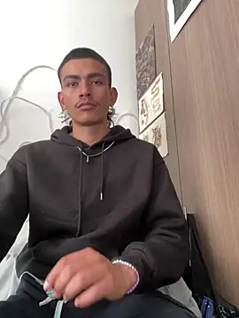 sorry-mom69 online show from December 19, 6:43 pm