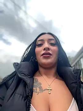 Kathy bella18 online show from December 2, 1:35 pm