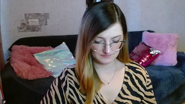 Arielsssplash online show from November 20, 7:53 am