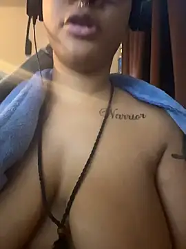 nickytheehawtie online show from February 25, 9:25 pm