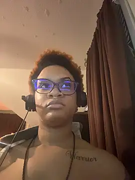 nickytheehawtie online show from February 28, 8:36 am