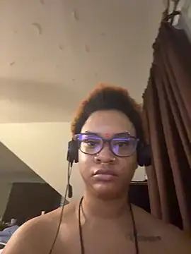 nickytheehawtie online show from March 6, 2:28 am