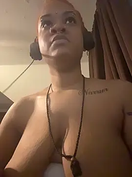 nickytheehawtie online show from March 16, 1:13 am