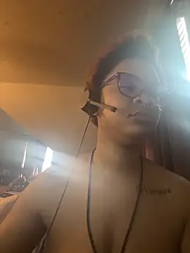 nickytheehawtie online show from February 26, 5:24 pm