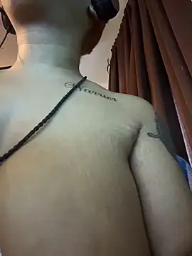 nickytheehawtie online show from March 22, 1:01 pm