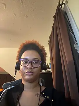 nickytheehawtie online show from February 21, 11:51 pm