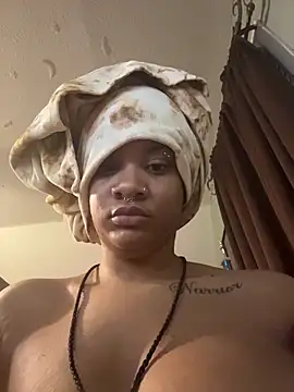 nickytheehawtie online show from March 8, 2:04 am