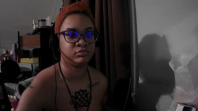 Snapshot of nickytheehawtie chatting on May 6, 8:29 am nickytheehawtie online show from May 6, 8:29 am