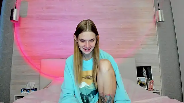 molly hunt  online show from December 5, 5:17 am