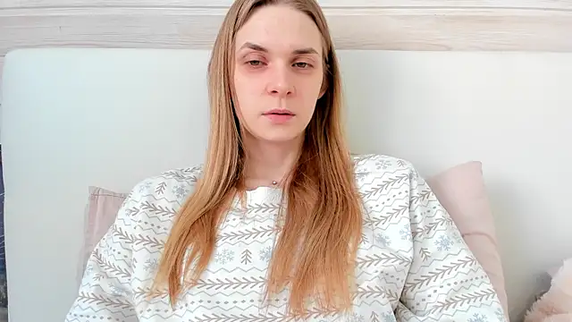 Snapshot of molly_hunt_ chatting on February 26, 3:46 am molly hunt online show from February 26, 3:46 am