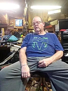 mrwizard4570 online show from February 12, 8:08 pm