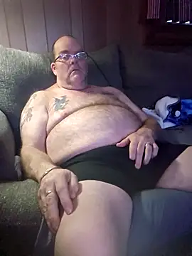 mrwizard4570 online show from April 5, 10:44 am