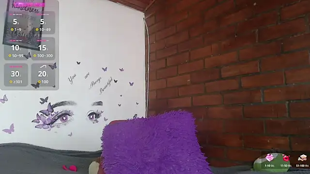 Snapshot of LIila28six chatting on March 19, 1:40 pm LIila28six online show from March 19, 1:40 pm