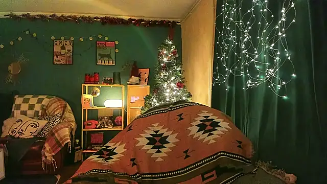 ClancyMorissey online show from February 2, 5:45 pm