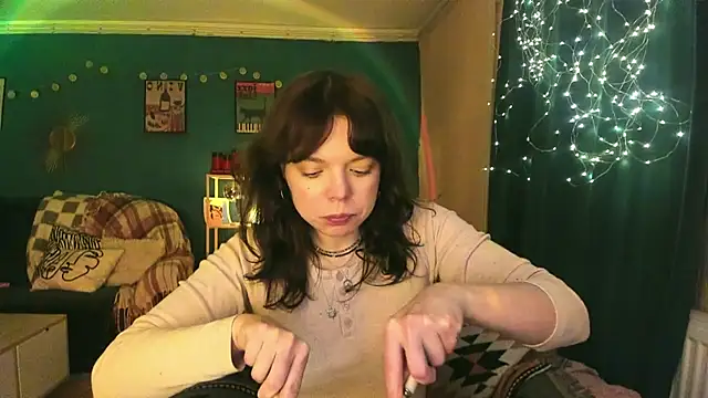 ClancyMorissey online show from March 27, 6:20 pm