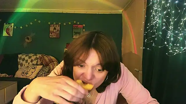 ClancyMorissey online show from May 19, 6:04 pm