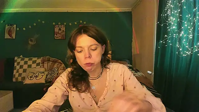 Snapshot of ClancyMorissey chatting on June 29, 5:01 pm ClancyMorissey online show from June 29, 5:01 pm