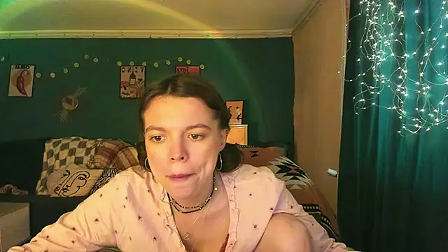 Snapshot of ClancyMorissey chatting on June 9, 5:03 pm ClancyMorissey online show from June 9, 5:03 pm