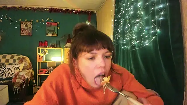 ClancyMorissey online show from December 22, 6:52 pm