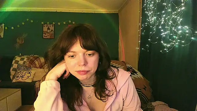 ClancyMorissey online show from March 26, 6:17 pm