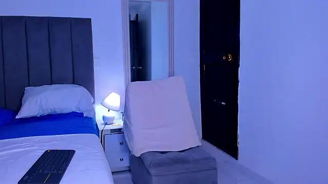 ethan brown  online show from October 9, 3:40 am