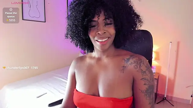 Snapshot of AitanaBrown_ chatting on March 16, 7:49 pm AitanaBrown online show from March 16, 7:49 pm