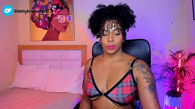Snapshot of AitanaBrown_ chatting on June 3, 9:30 pm AitanaBrown online show from June 3, 9:30 pm