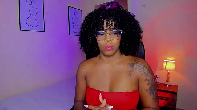 Snapshot of AitanaBrown_ chatting on November 29, 1:22 pm AitanaBrown online show from November 29, 1:22 pm