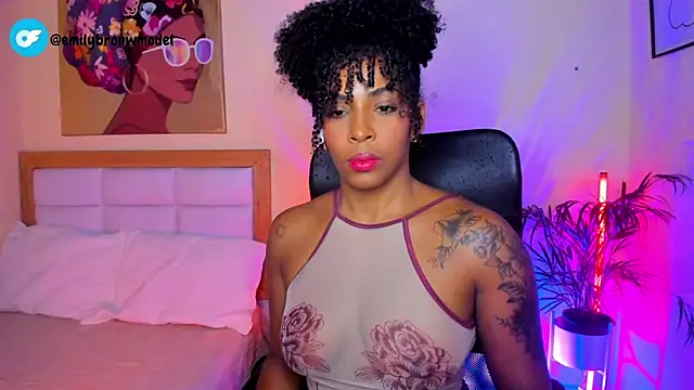 Snapshot of AitanaBrown_ chatting on May 31, 2:23 pm AitanaBrown online show from May 31, 2:23 pm