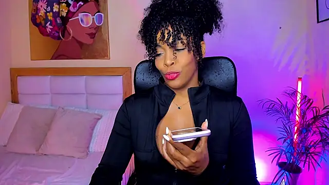 AitanaBrown  online show from March 8, 2:20 pm