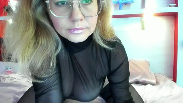 Snapshot of TeacherValery chatting on June 10, 12:39 pm TeacherValery online show from June 10, 12:39 pm