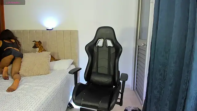 Snapshot of valentina_sweet02 chatting on December 18, 12:42 pm valentina sweet02 online show from December 18, 12:42 pm