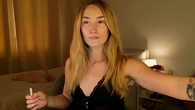 bella  rose online show from June 18, 11:26 am